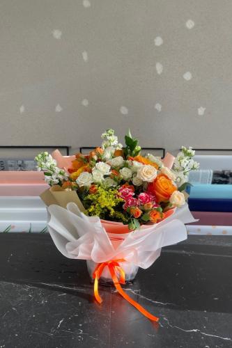 باقة زهور بالألوان الخلابة