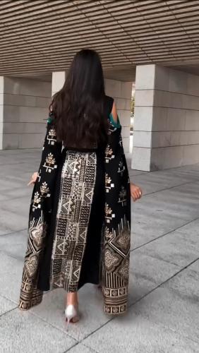 فستان الظبي