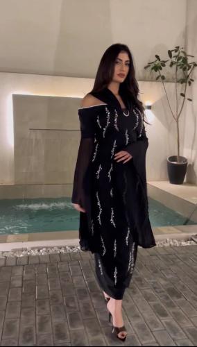 فستان هيفاء