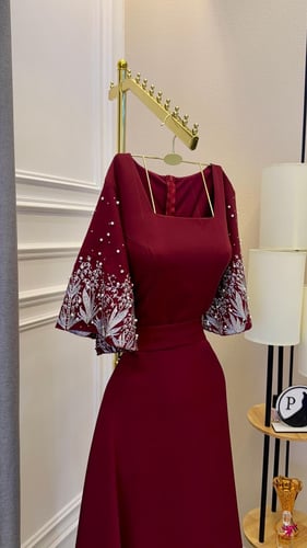 فستان هيلانه