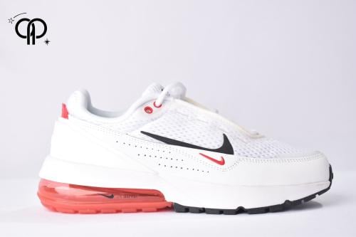حذاء نسائي نايك أبيض مع احمر a Nike Air Max Pulse...