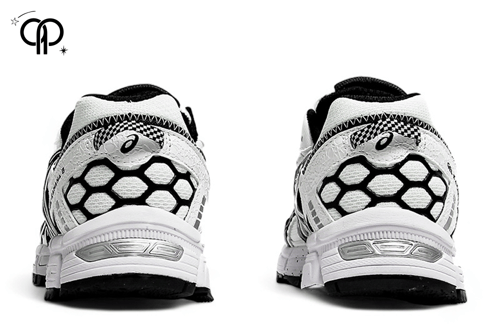 حذاء اسيكس رجالي ابيض مع اسود an Asics Women's Gel...