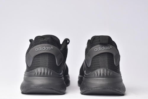 حذاء أديداس باونس أسود an Adidas Solarglide 5 runn...