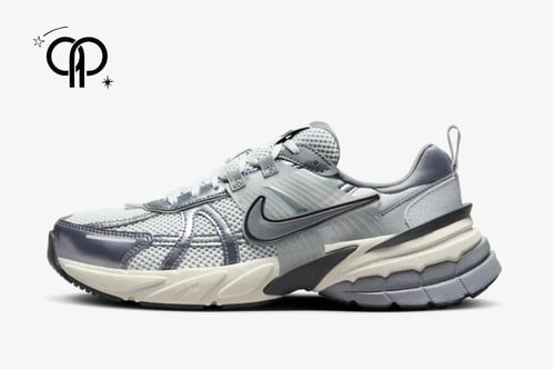 حذاء رجالي نايك رمادي a Nike V2K Run Women's shoe...