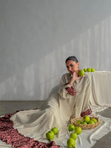 عباية سماء بلون البيج