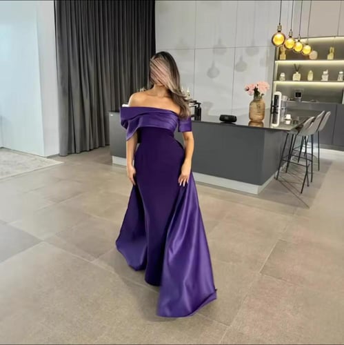 فستان سهرة أوف شولدر مع ذيل ناعم
