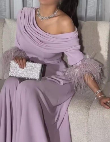 جمبسوت بأكمام ريش