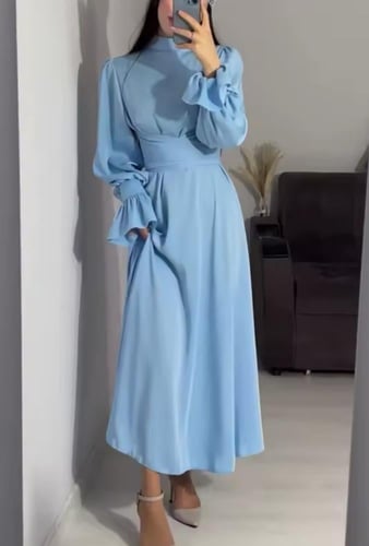 فستان ناعم بأكمام طويله مع كشكشه