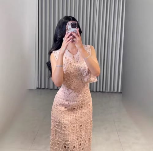 فستان ناعم بنقش الزهور