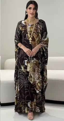 فستان انيق بقصه واسعه