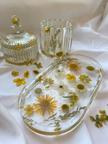 Flower tray