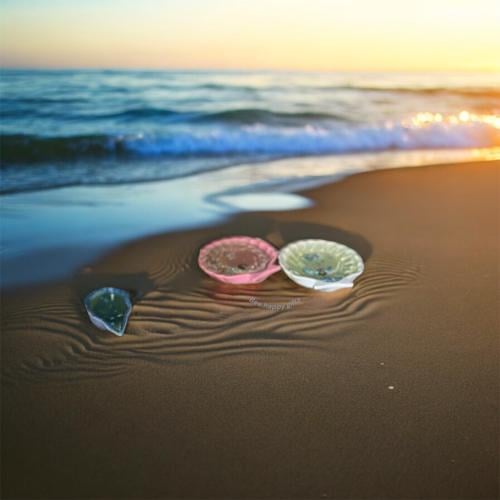 Random sea shell candle