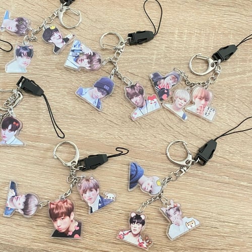 تعليقة بي تي اس قصيرة - BTS keychain