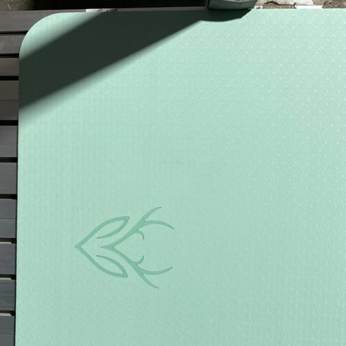 حصيرة يوغا بثبات عالي