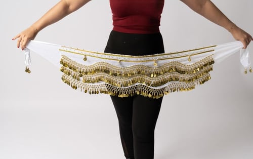 حزام خصر بجنيهات كبيرة