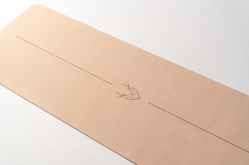 حصيرة يوغا مزدوجة اللون (بيج - اسود)