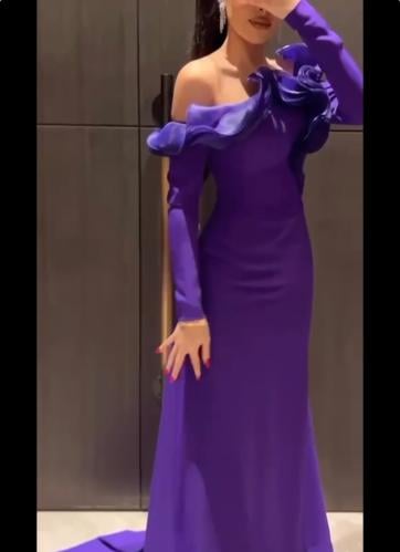 فستان باربي باللون البنفسجي