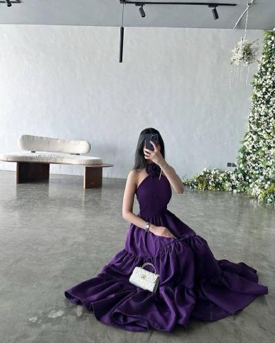 فستان انيق باللون البنفسجي