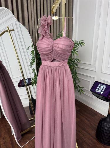 فستان سهرة ناعم