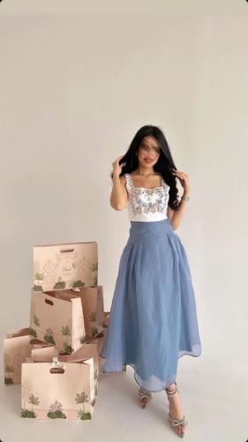 فستان مطرز بكرستالات