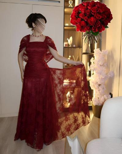 فستان احمر دانتيل