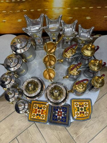 بكج المنيوم 23 قطعه مع سكريات ومباخر