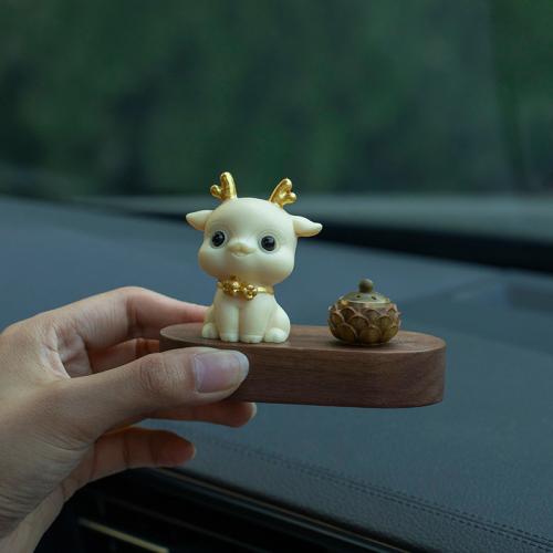 مجسم غزال صغير