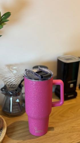 مق عنوان القهوة حجم ستانلي وردي