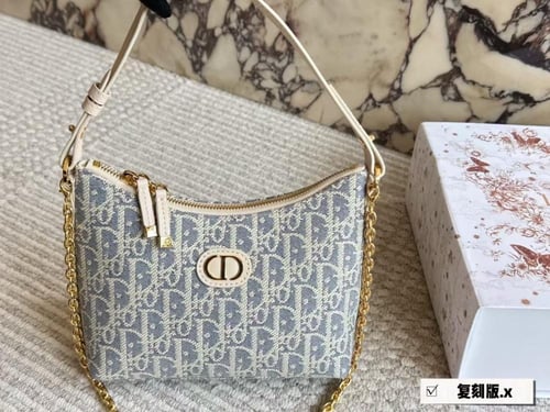 شناط الجيل الجديد من ديور ماستر متوفر بألوان