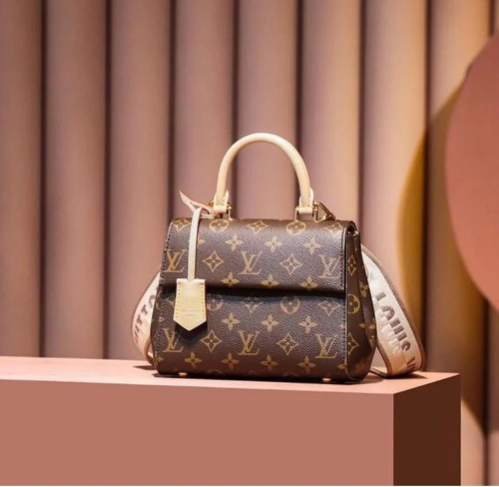 شنطه لويس فيتون