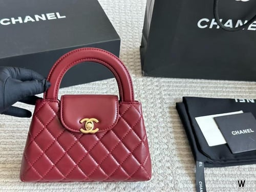 شنطة شانيل ميللي ماستر متوفرة بعدة الوان