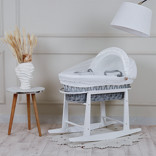 سلة خيزران رمادي مع تلبيسة فيسبوك