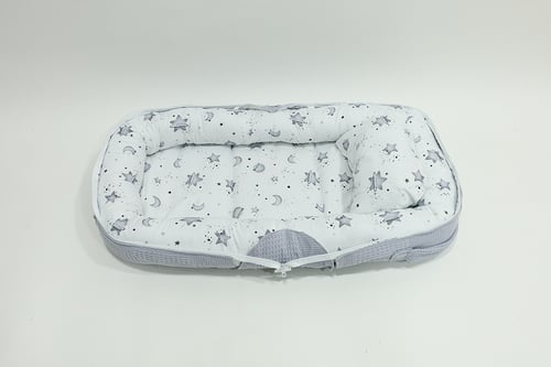 شنطة مواليد تتحول الي مفرشم معا ناموسية