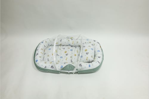 شنطة مواليد تتحول الي مفرشم معا ناموسية