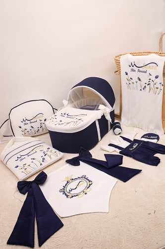 طقم استقبال للمولود مجموعة قطع بتطريز ملكي