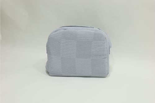 شنطة مواليد تتحول الي مفرشم معا ناموسية