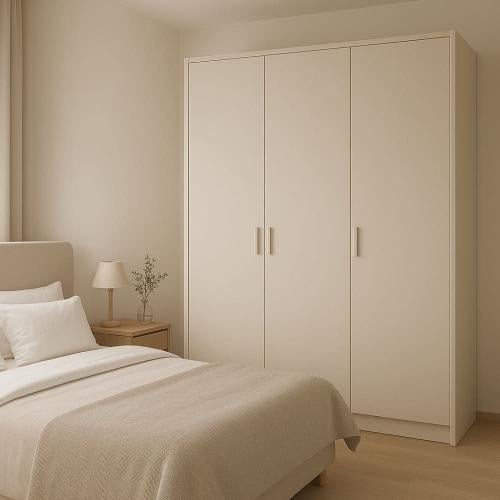 Luxurious wardrobe | 135 cm × 220 cm | 3 hinged do...
