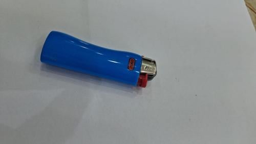 ولاعات ماركة كبير