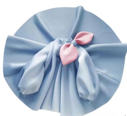 فستان سماوي بربطة وردية