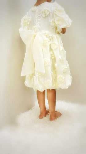 فستان الجوري الليموني الفاتح