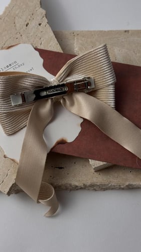 توكة مخمل بيج