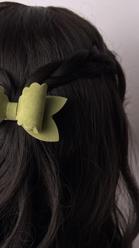 توكة مخمل لون أخضر عشبي