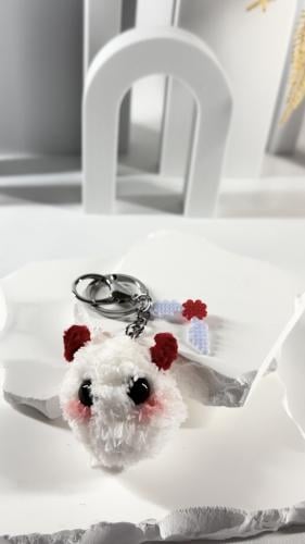 ميدالية بيضاء شخصية كرتونية