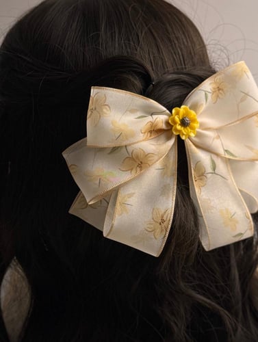 توكات شيفون بالوان مشرقة مزينة بإكسسوار وردة أكرلك