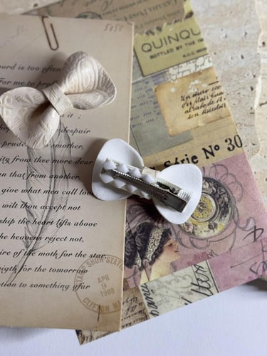 توكات جلد بيج مزخرف