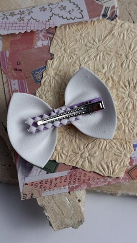 توكة جلد برسومات ناعمه بألوان اللافندر