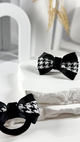 بكلات مطاط أسود وأبيض