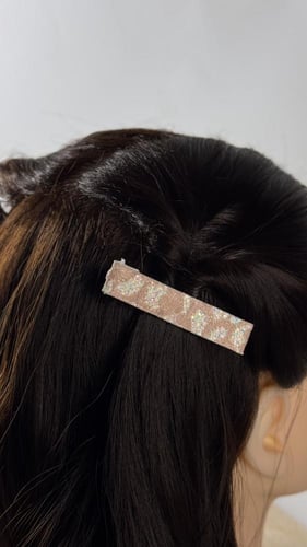 طقم توكات جلد دانتيل أبيض وجلتر خربزي