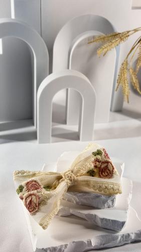 توكة دانتيل بيج بتطريز ورود