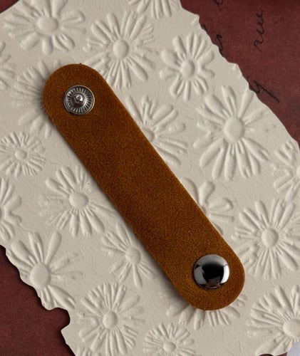 حزام ترتيب كابل الشحن والسماعات